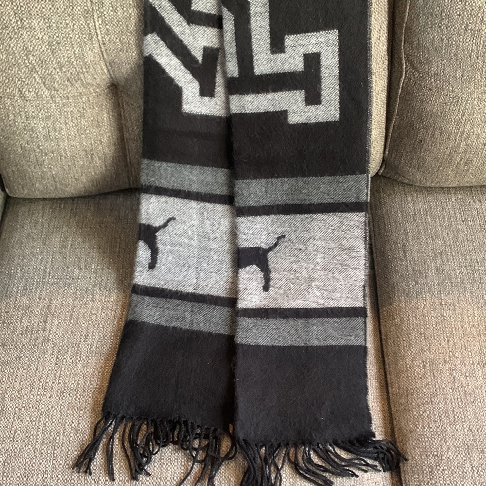 Victoria’s Secret PINK Scarf - Picture 5 of 6